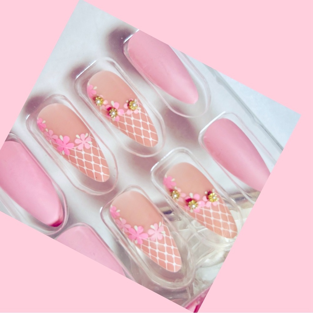 Pink/Pearls/Flowers- 24pcs/box Fake Nail Long  Reusable Acrylic Press On Nails